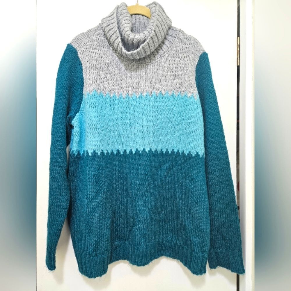 Bass Women's Sweater Size Large
